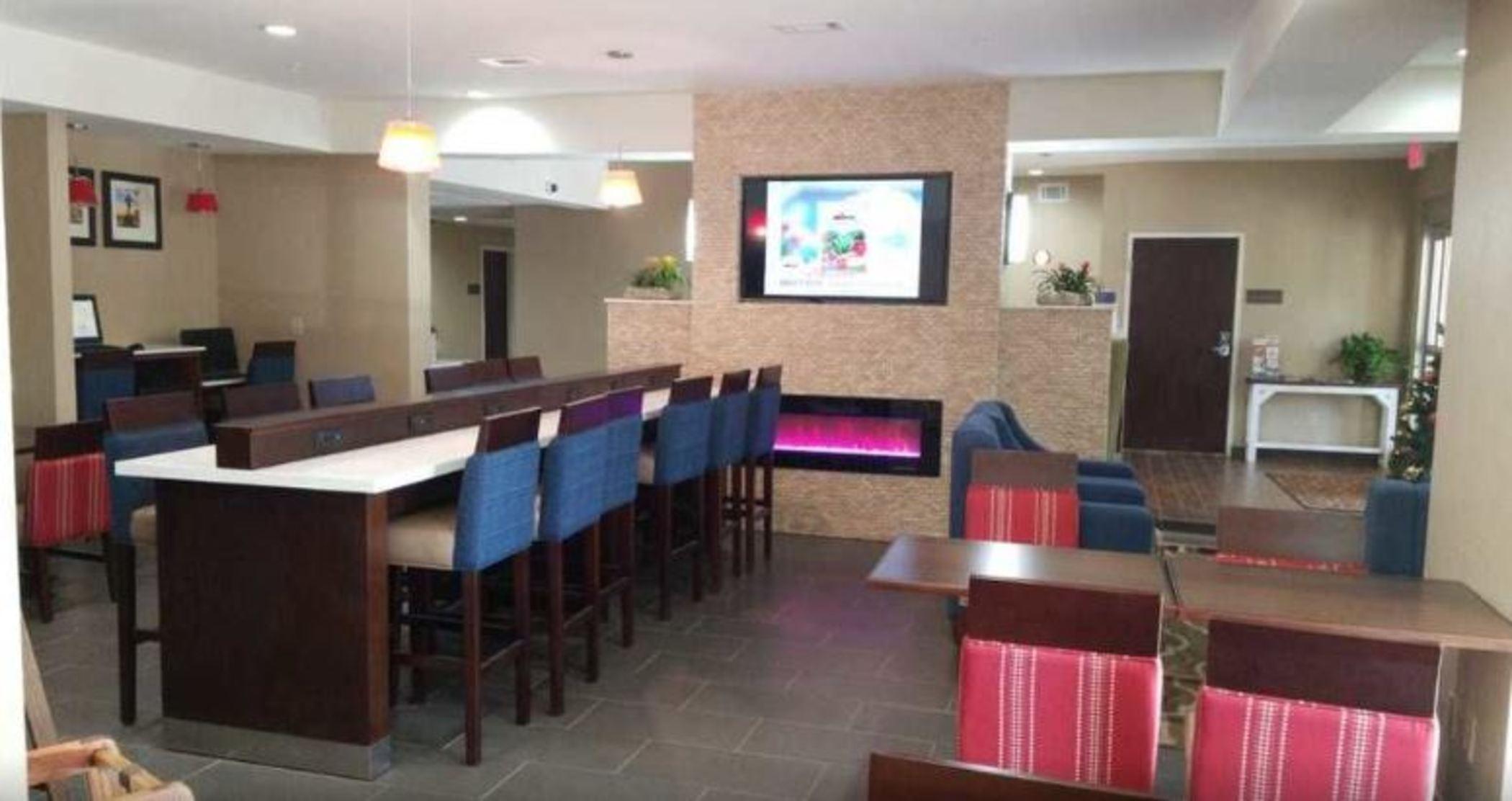 Comfort Inn & Suites Montgomery East Carmichael Rd מראה חיצוני תמונה