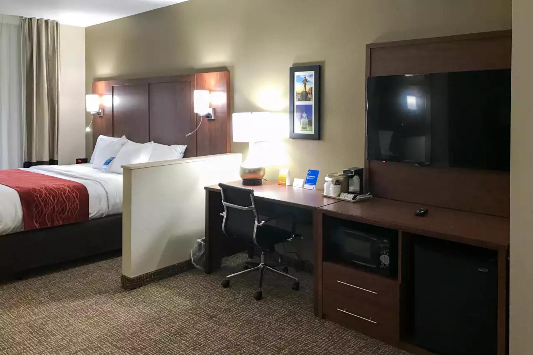 Comfort Inn & Suites Montgomery East Carmichael Rd מראה חיצוני תמונה
