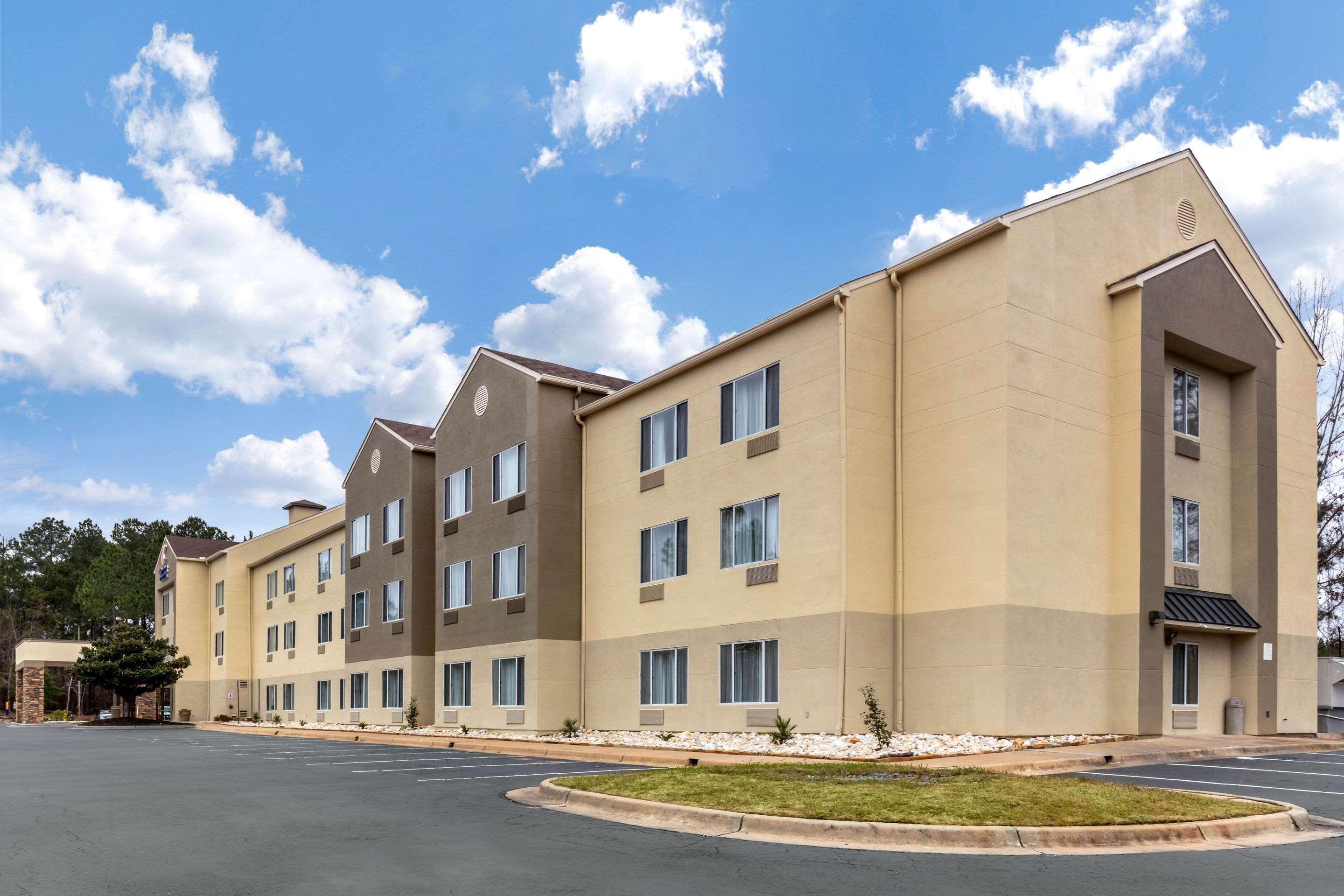 Comfort Inn & Suites Montgomery East Carmichael Rd מראה חיצוני תמונה