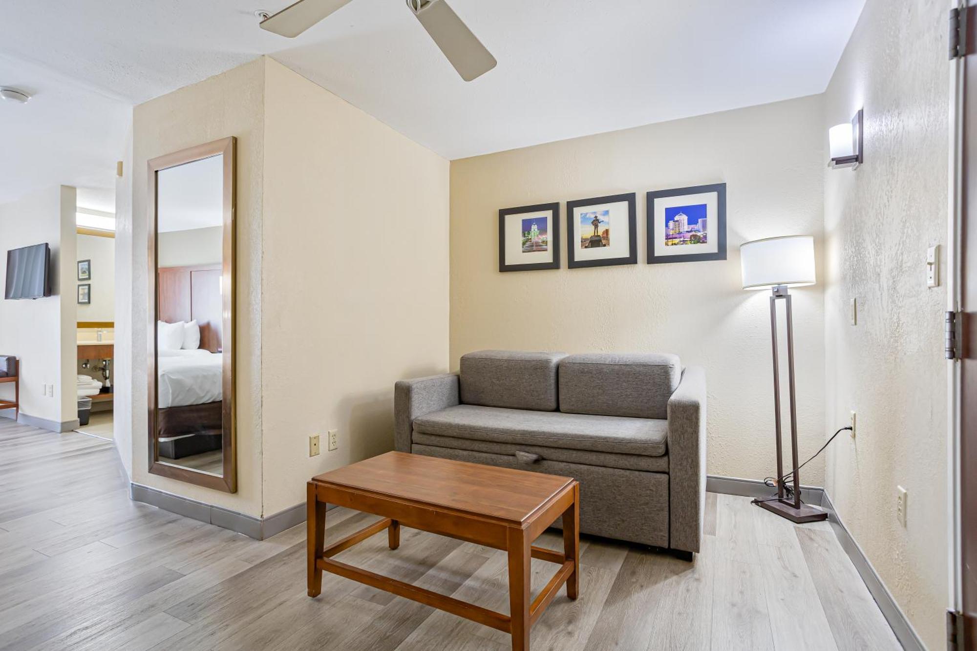 Comfort Inn & Suites Montgomery East Carmichael Rd מראה חיצוני תמונה