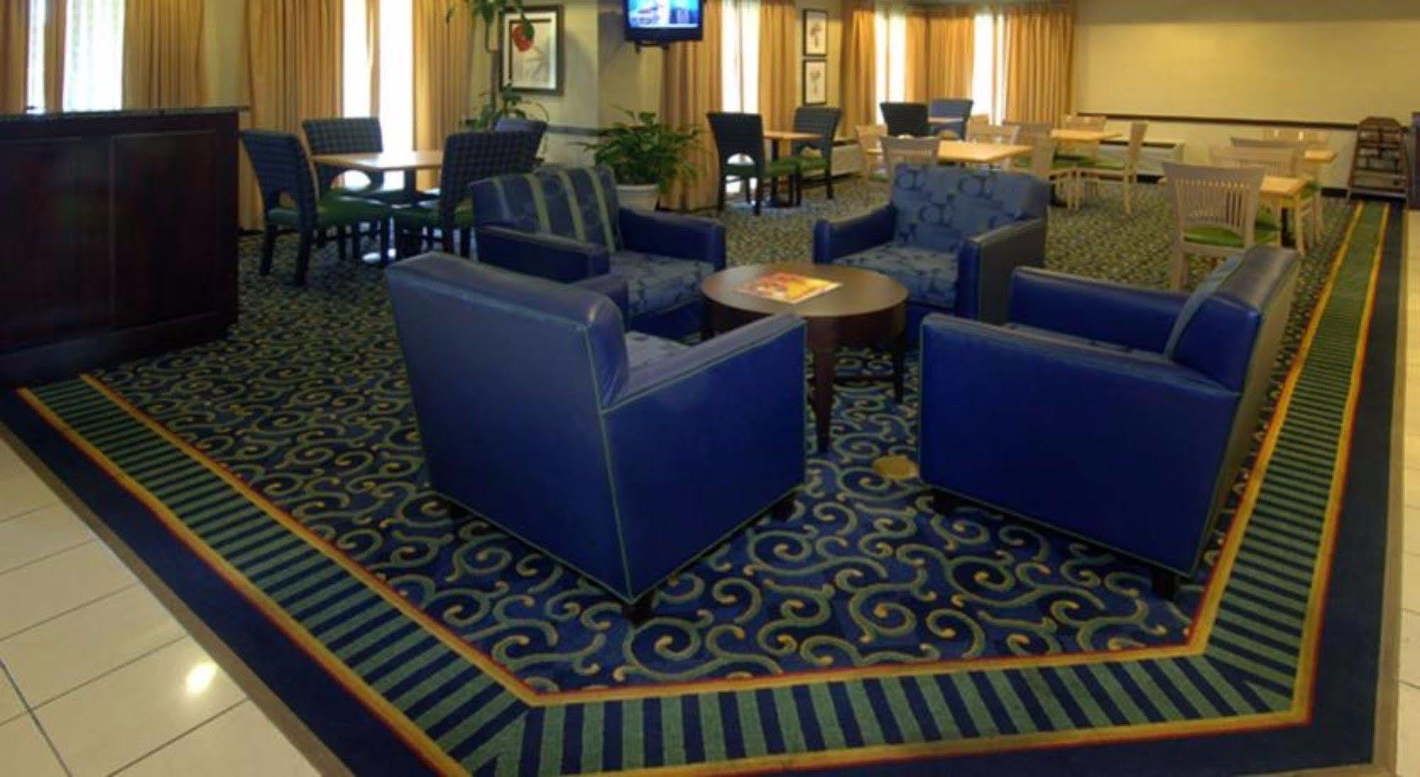 Comfort Inn & Suites Montgomery East Carmichael Rd מראה חיצוני תמונה